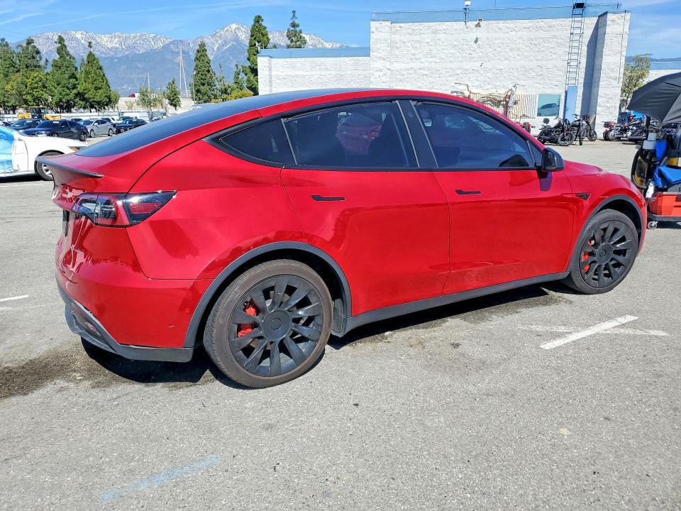 78973745 :رقم المزاد ، 5YJYGAEE8MF266754 vin ، 2021 Tesla Model Y مزاد بيع