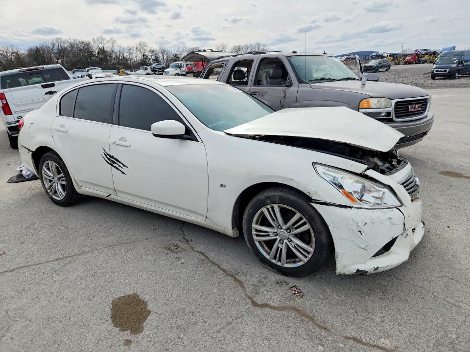 76861895 :رقم المزاد ، JN1CV6AR3FM650749 vin ، 2015 Infiniti Q40 مزاد بيع