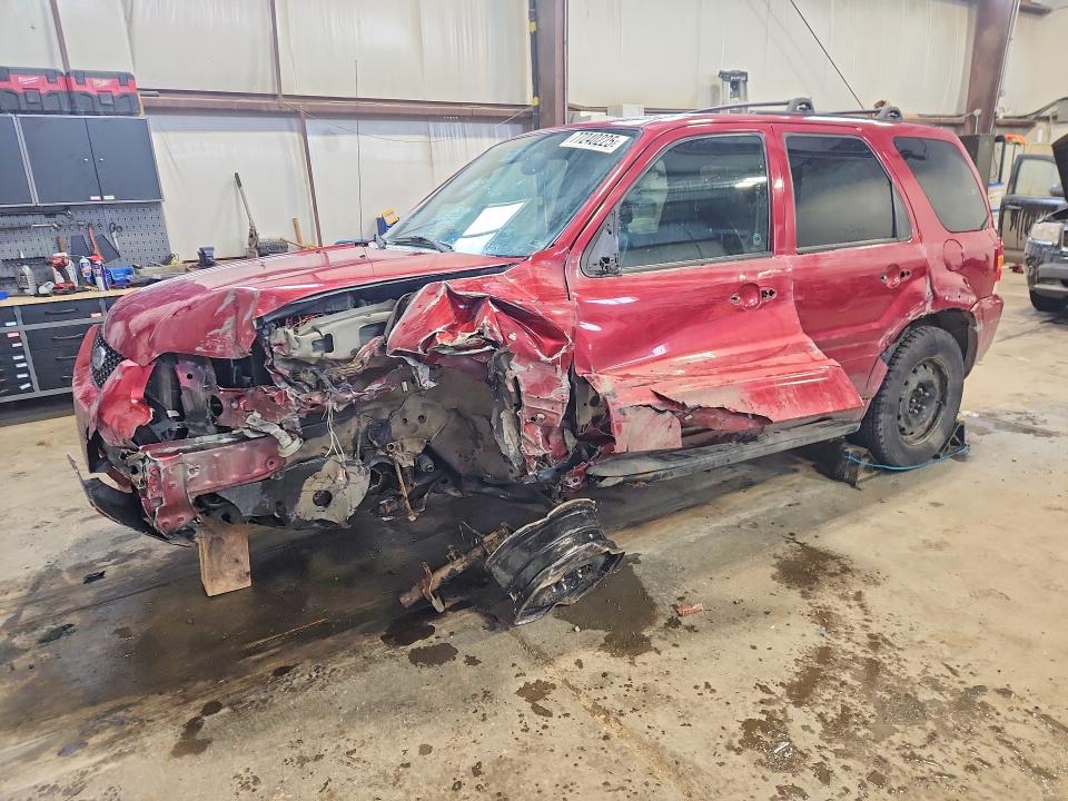 77240225 :رقم المزاد ، 1FMYU94135KD09256 vin ، 2005 Ford Escape مزاد بيع