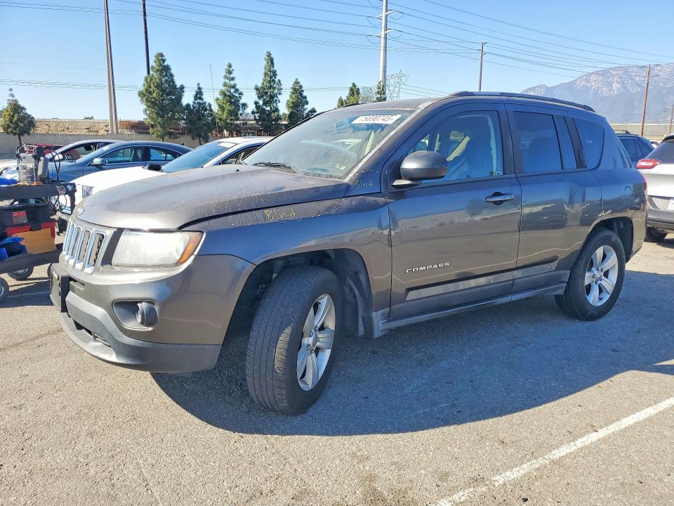 75690745 :رقم المزاد ، 1C4NJCBA5GD569097 vin ، 2016 Jeep Compass مزاد بيع