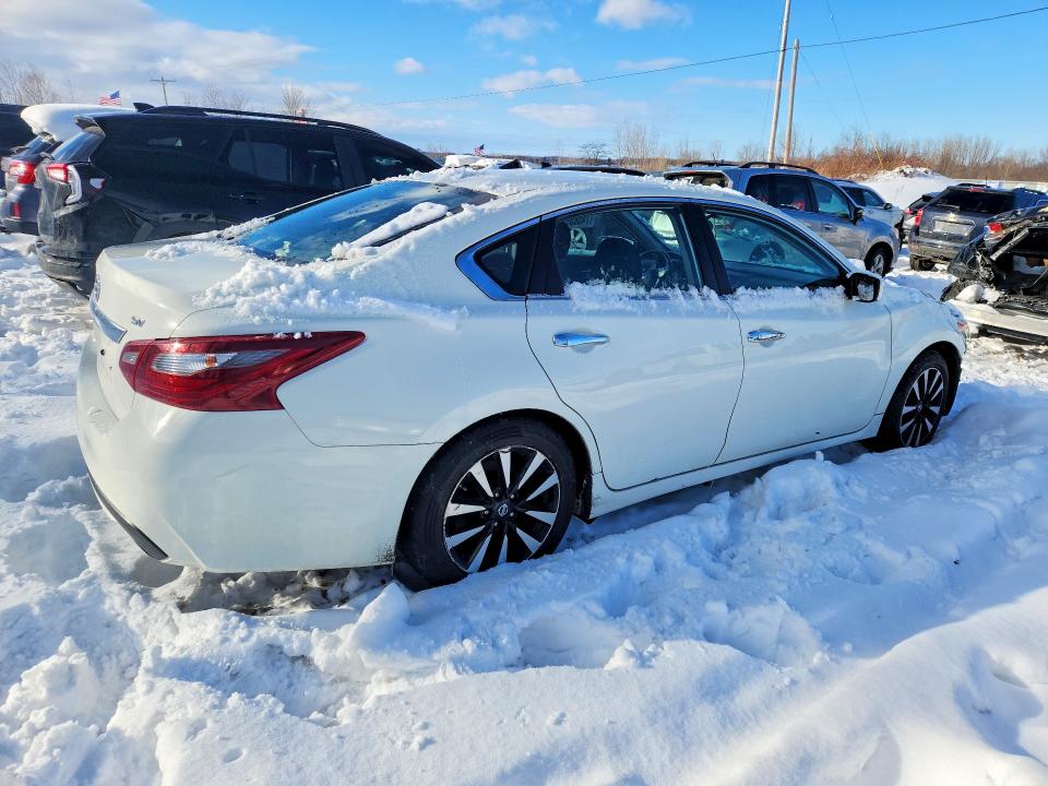 74583615 :رقم المزاد ، 1N4AL3AP5JC266385 vin ، 2018 Nissan Altima مزاد بيع