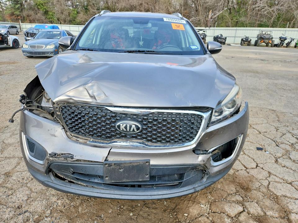 78909605 :رقم المزاد ، 5XYPG4A30GG076073 vin ، 2016 Kia Sorento مزاد بيع