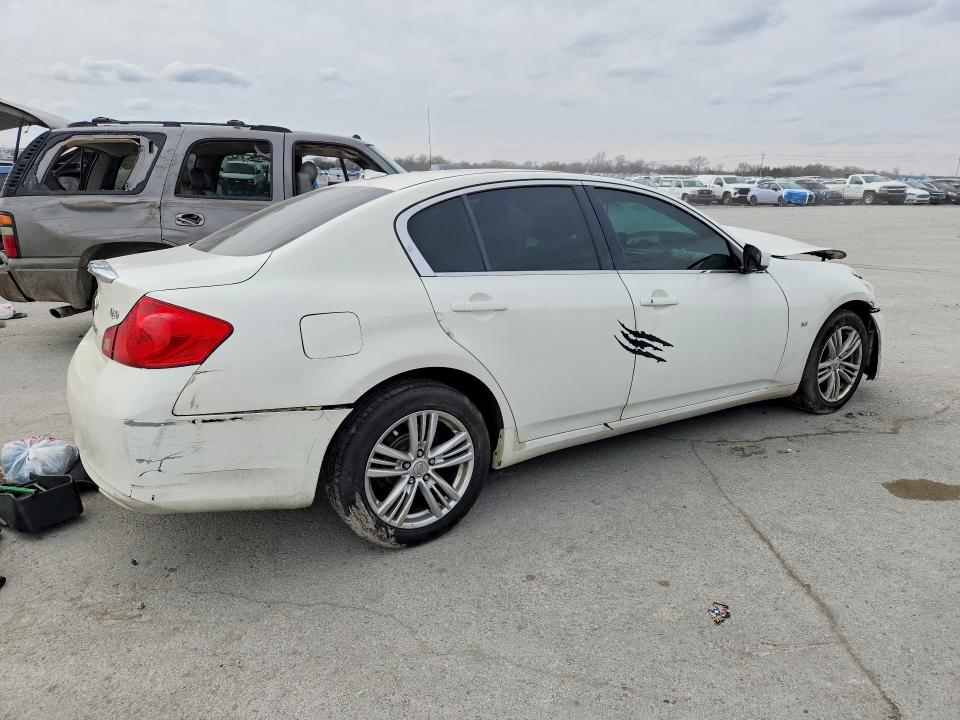 76861895 :رقم المزاد ، JN1CV6AR3FM650749 vin ، 2015 Infiniti Q40 مزاد بيع