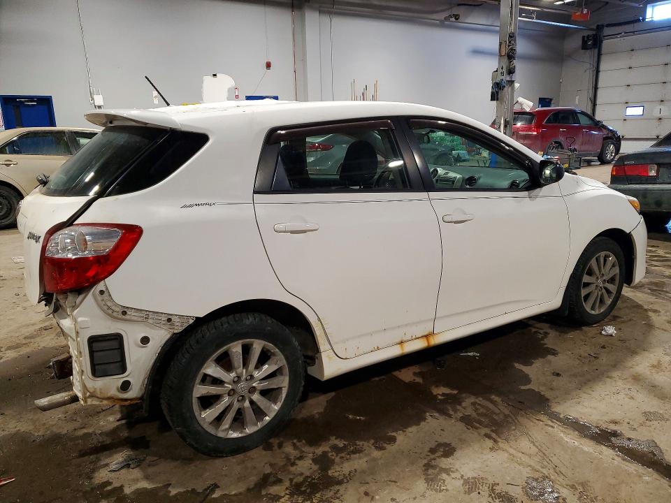 76002715 :رقم المزاد ، 2T1KU4EEXAC385048 vin ، 2010 Toyota Matrix Wagon مزاد بيع