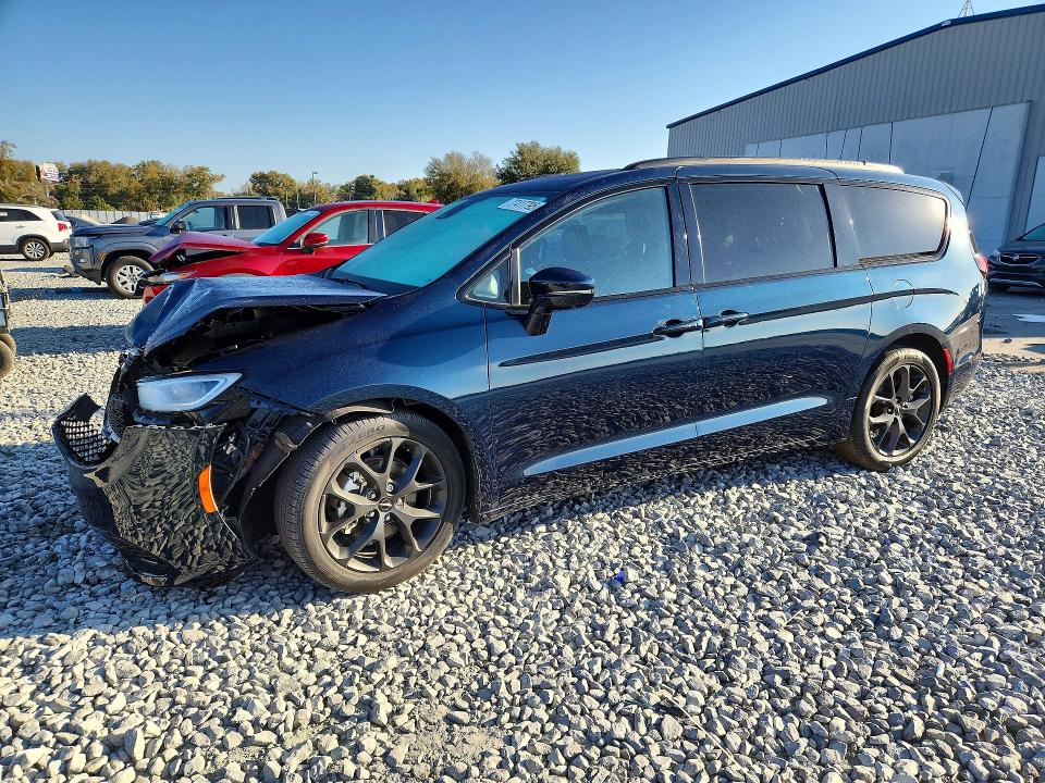 Продажа на аукционе авто 2022 Chrysler Pacifica, vin: 2C4RC1GG5NR135687, номер лота: 77417795