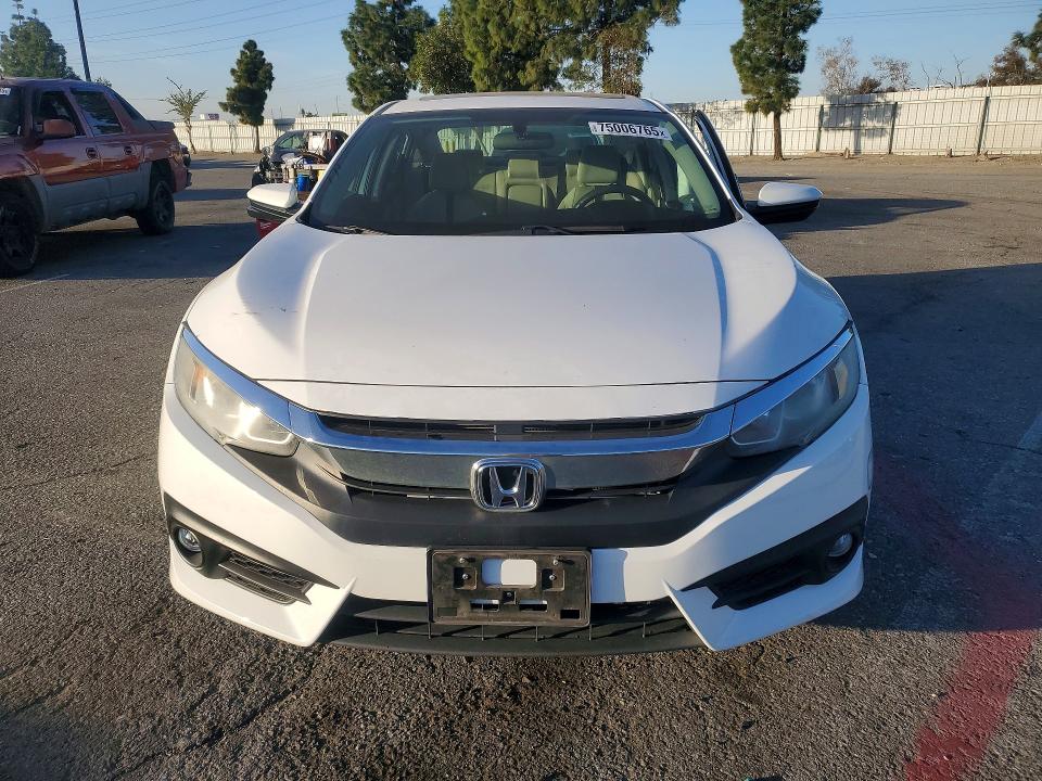2017 Honda Civic მანქანა იყიდება აუქციონზე, vin: 2HGFC1F38HH650308, აუქციონის ნომერი: 75006765