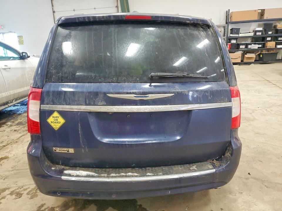 75253035 :رقم المزاد ، 2C4RC1CG9FR589528 vin ، 2015 Chrysler Town & Country مزاد بيع