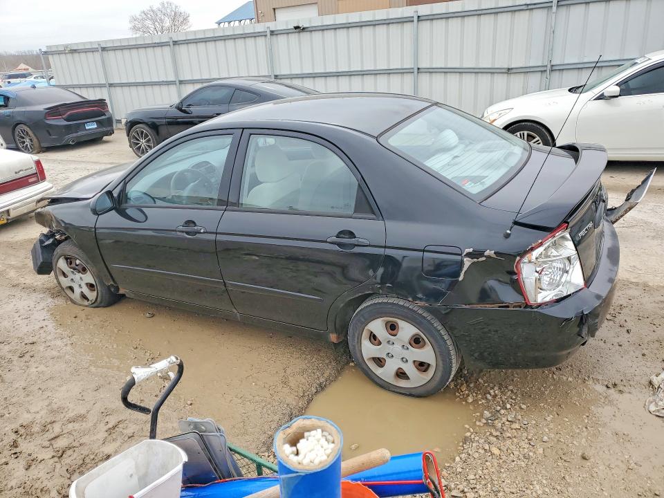 77957145 :رقم المزاد ، KNAFE121755101261 vin ، 2005 Kia Spectra مزاد بيع