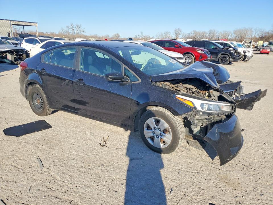 2018 Kia Forte მანქანა იყიდება აუქციონზე, vin: 3KPFK4A76JE212255, აუქციონის ნომერი: 79454035