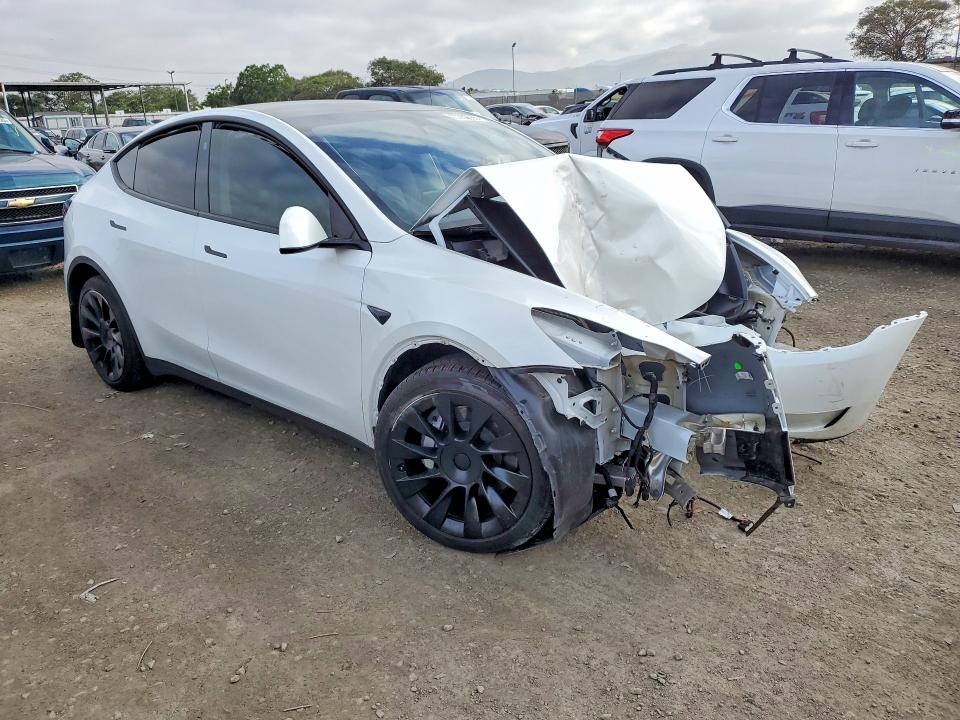 2024 Tesla Model Y მანქანა იყიდება აუქციონზე, vin: 7SAYGDEE7RF058649, აუქციონის ნომერი: 77232855