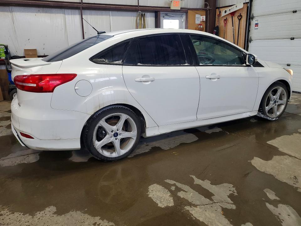 77426215 :رقم المزاد ، 1FADP3F26FL271617 vin ، 2015 Ford Focus Se مزاد بيع