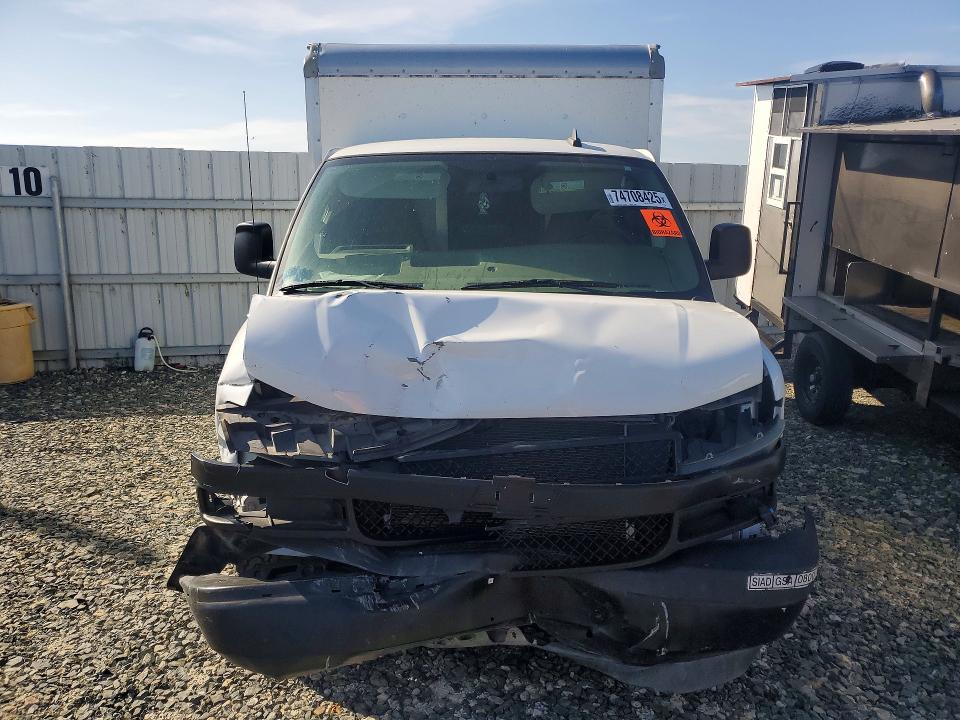 74708425 :رقم المزاد ، 1GB0GRFP4K1298347 vin ، 2019 Chevrolet Express مزاد بيع