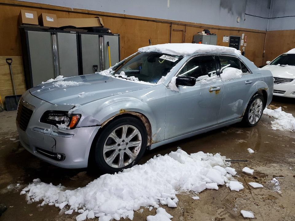 2013 Chrysler 300 მანქანა იყიდება აუქციონზე, vin: 2C3CCAGG9DH590282, აუქციონის ნომერი: 76723695