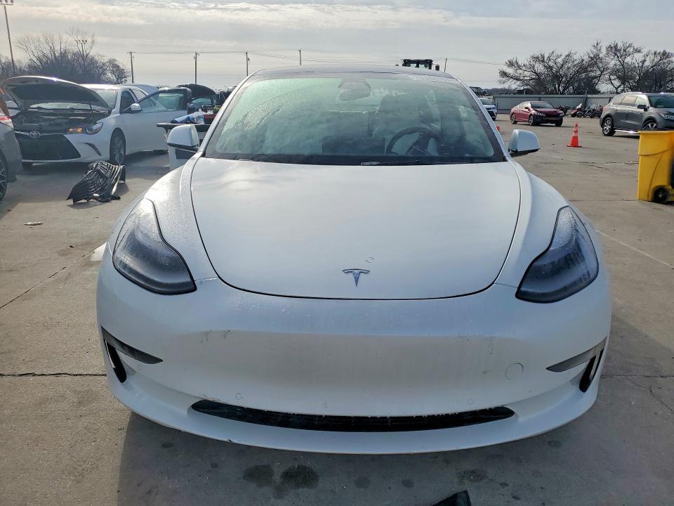 76348155 :رقم المزاد ، 5YJ3E1EA1NF111350 vin ، 2022 Tesla Model 3 مزاد بيع