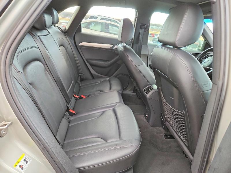 77297315 :رقم المزاد ، WA1BFCFS9GR021463 vin ، 2016 Audi Q3 مزاد بيع