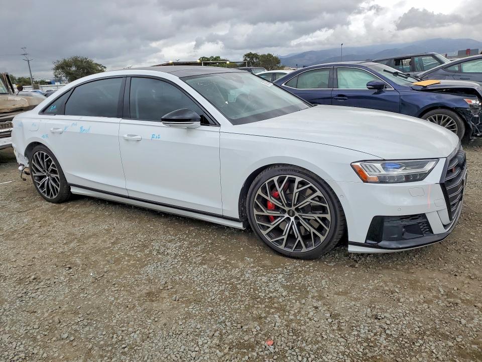78097615 :رقم المزاد ، WAU8SAF88MN023273 vin ، 2021 Audi S8 مزاد بيع