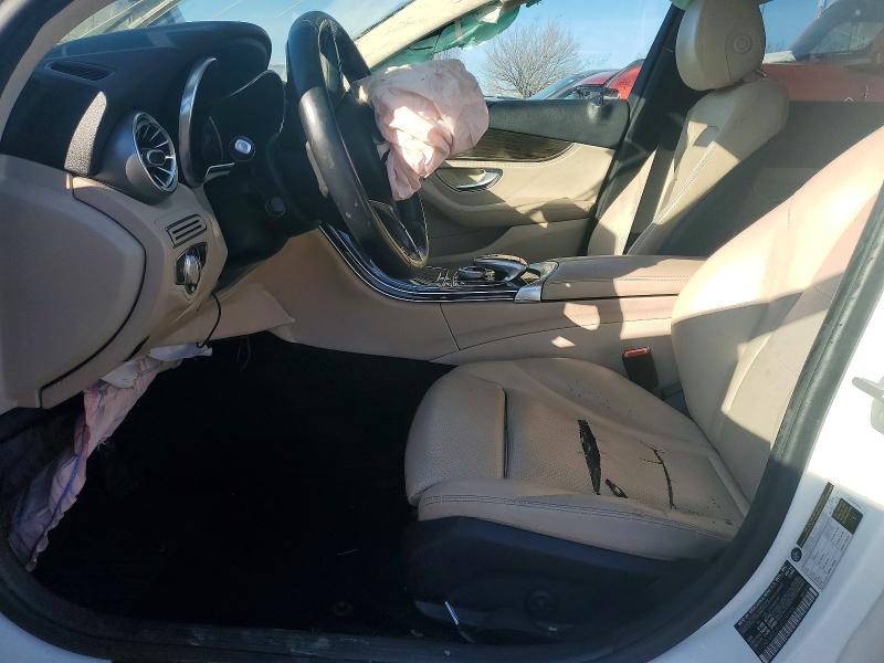 2015 Mercedes-benz C მანქანა იყიდება აუქციონზე, vin: 55SWF4KB3FU024946, აუქციონის ნომერი: 76207615