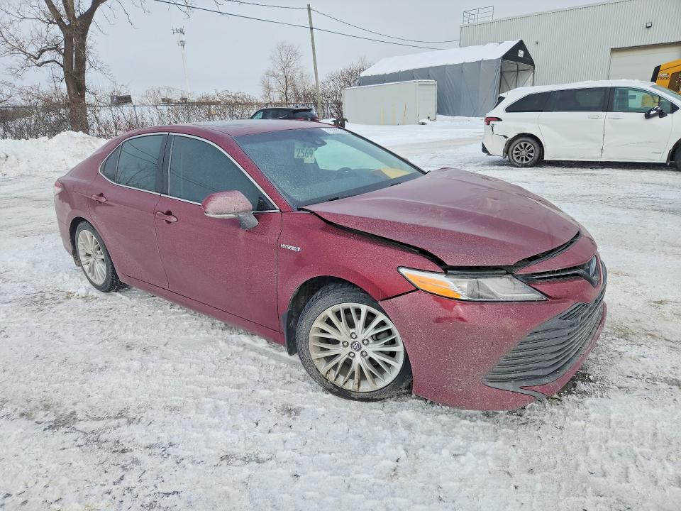 79232385 :رقم المزاد ، 4T1B21HK9JU501926 vin ، 2018 Toyota Camry Hybrid مزاد بيع