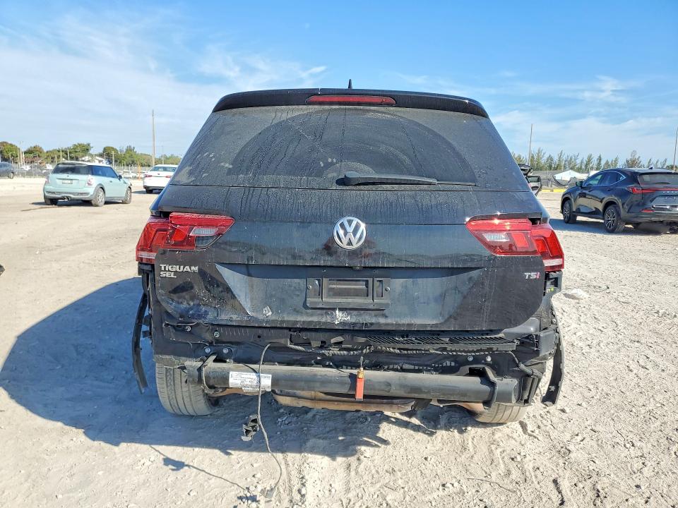 Продаж на аукціоні авто 2018 Volkswagen Tiguan, vin: 3VV3B7AX1JM108123, номер лоту: 76708125