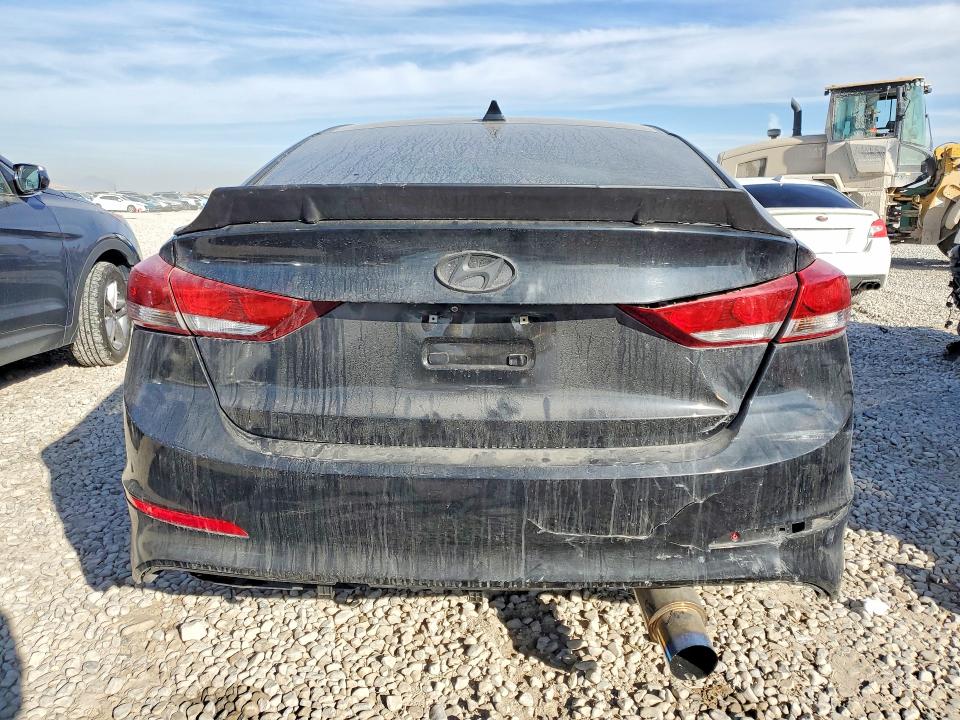 2017 Hyundai Elantra მანქანა იყიდება აუქციონზე, vin: 5NPD84LF8HH152611, აუქციონის ნომერი: 76406105
