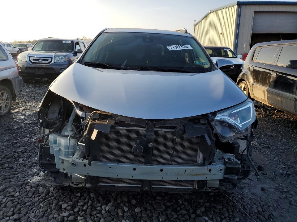 Aukcja sprzedaży 2018 Toyota Rav4, vin: 2T3RFREV0JW701178, numer aukcji: 77328625