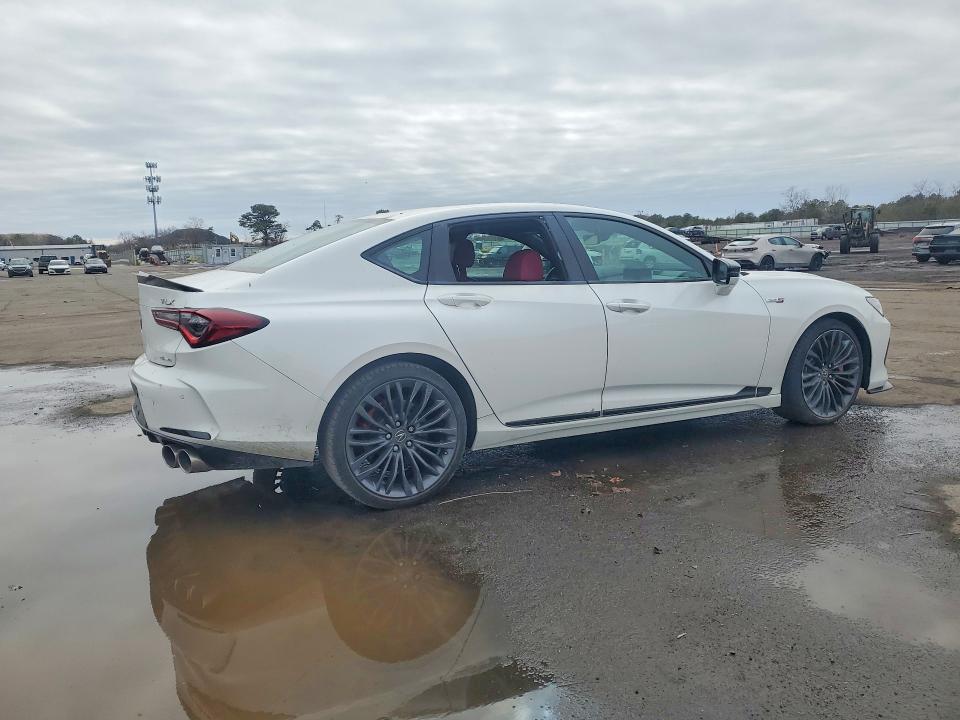 76711815 :رقم المزاد ، 19UUB7F07NA002391 vin ، 2022 Acura Tlx مزاد بيع