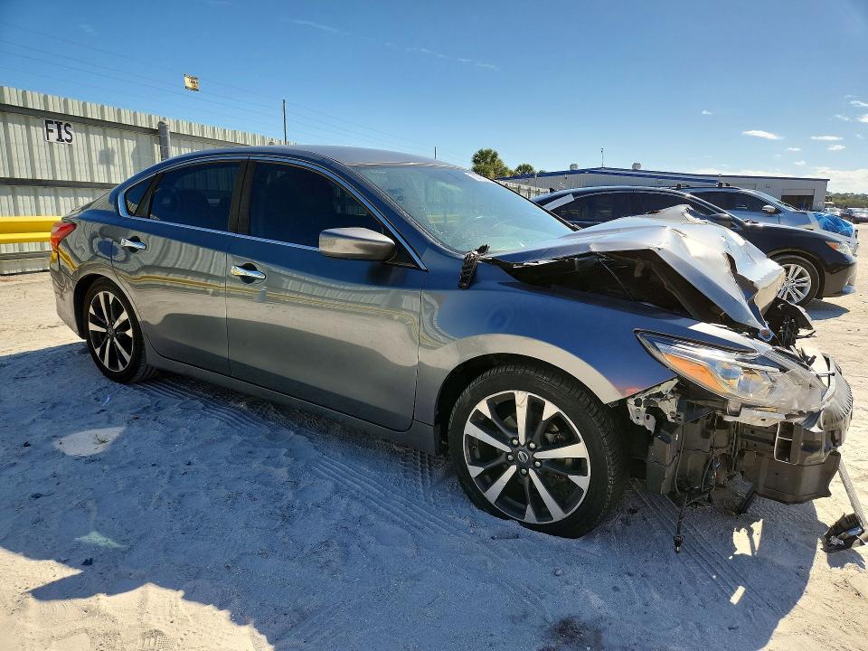 2016 Nissan Altima მანქანა იყიდება აუქციონზე, vin: 1N4AL3AP5GN322936, აუქციონის ნომერი: 76015735