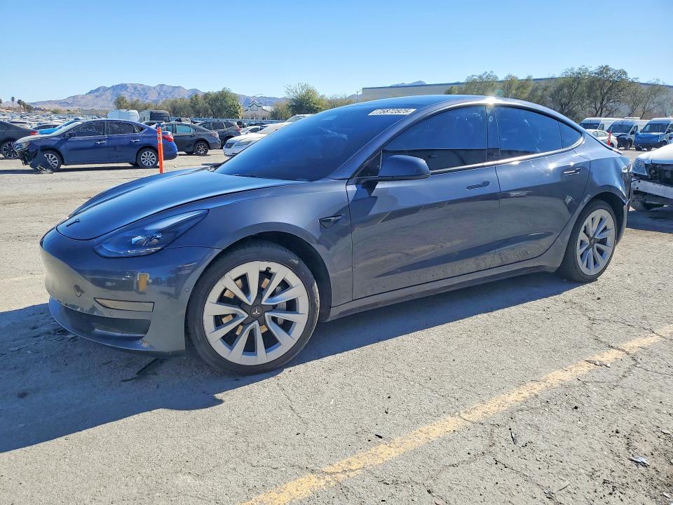 Auction sale of the 2022 Tesla Model 3, vin: 5YJ3E1EA2NF352804, lot number: 75872825