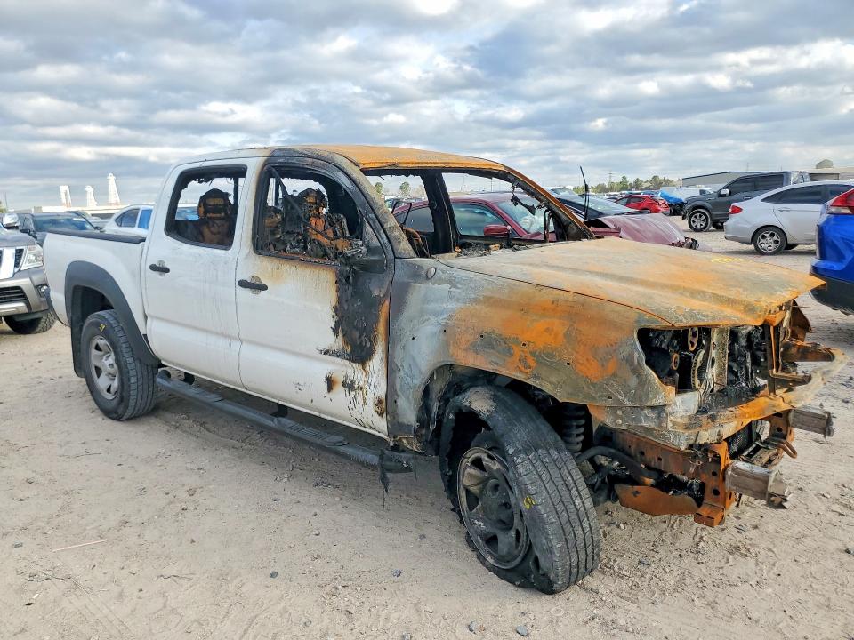 Продажа на аукционе авто 2015 Toyota Tacoma, vin: 5TFJX4GN4FX047119, номер лота: 77906365