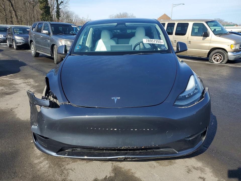 78957265 :رقم المزاد ، 7SAYGDEE9NF438828 vin ، 2022 Tesla Model Y مزاد بيع