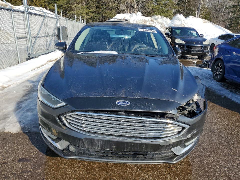 76438655 :رقم المزاد ، 3FA6P0T92HR101235 vin ، 2017 Ford Fusion مزاد بيع