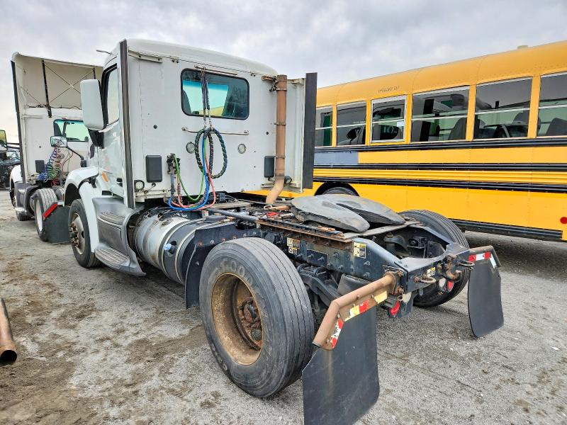 Продаж на аукціоні авто 2018 Peterbilt 579, vin: 1XPBA48X8JD477654, номер лоту: 77509595