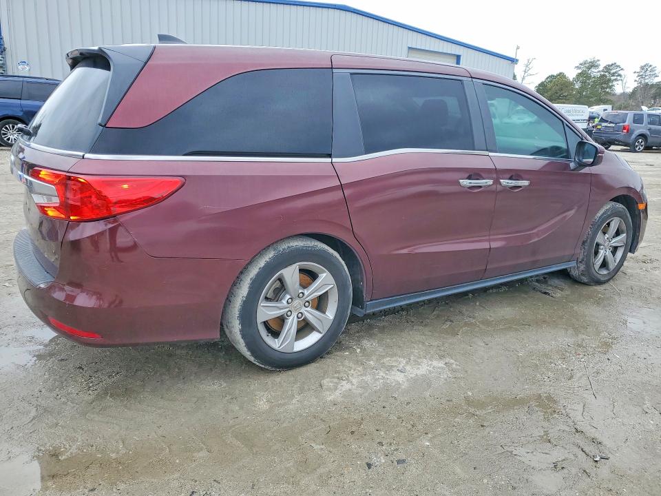 77349775 :رقم المزاد ، 5FNRL6H73JB016599 vin ، 2018 Honda Odyssey مزاد بيع
