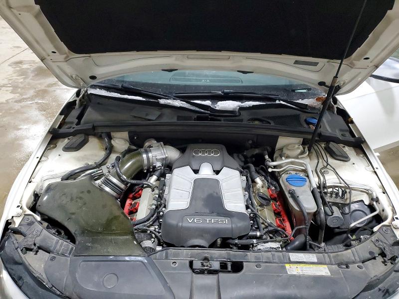 2014 Audi S4 მანქანა იყიდება აუქციონზე, vin: WAUBGAFL9EA031211, აუქციონის ნომერი: 75628045