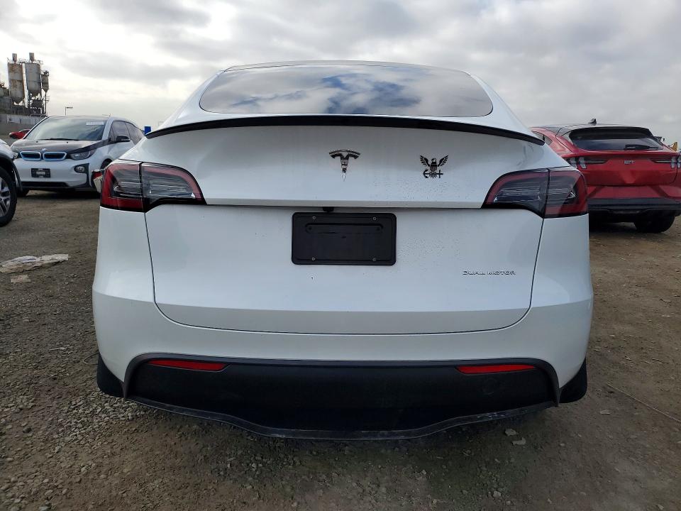 2024 Tesla Model Y მანქანა იყიდება აუქციონზე, vin: 7SAYGDEE7RF058649, აუქციონის ნომერი: 77232855