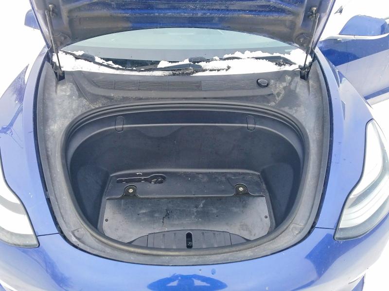 74918015 :رقم المزاد ، 5YJ3E1EBXJF107719 vin ، 2018 Tesla Model 3 مزاد بيع