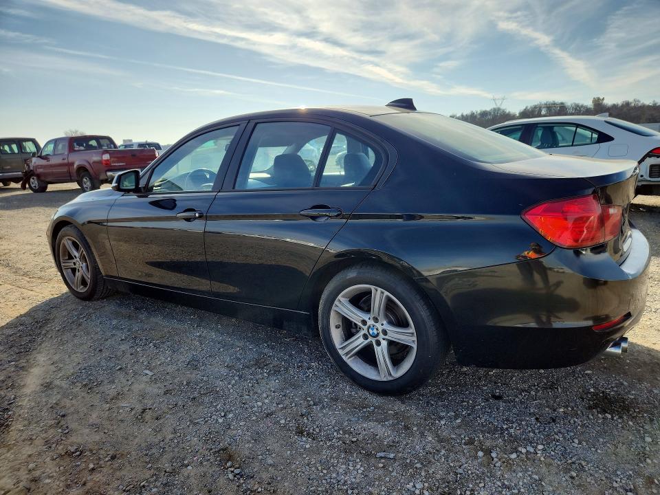 2013 Bmw 328 მანქანა იყიდება აუქციონზე, vin: WBA3A5G58DNP26459, აუქციონის ნომერი: 75625845