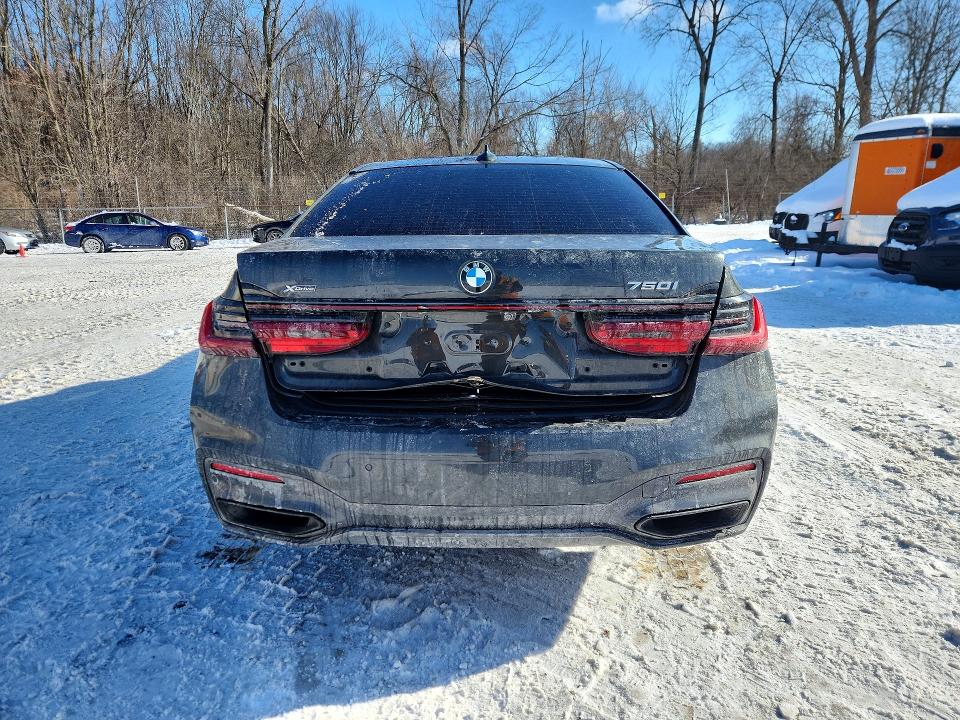 2022 Bmw 750 მანქანა იყიდება აუქციონზე, vin: WBA7U2C04NCJ42848, აუქციონის ნომერი: 74813625