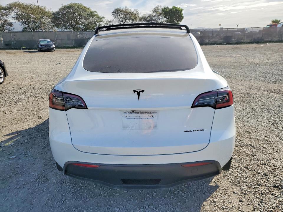 75751115 :رقم المزاد ، 7SAYGAEE6RF063131 vin ، 2024 Tesla Model Y مزاد بيع