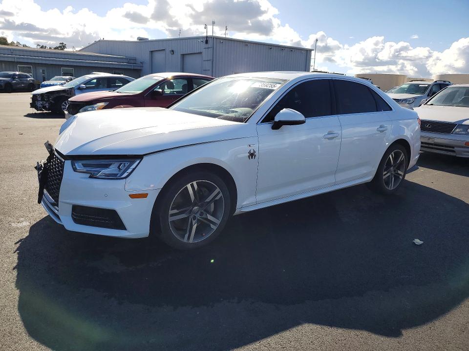 77359255 :رقم المزاد ، WAUFNAF43HN032951 vin ، 2017 Audi A4 مزاد بيع