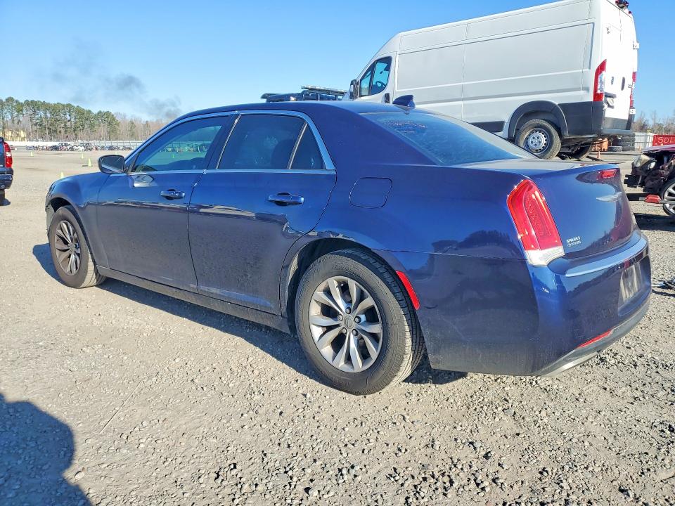 Продажа на аукционе авто 2015 Chrysler 300, vin: 2C3CCAAG2FH838190, номер лота: 77180015
