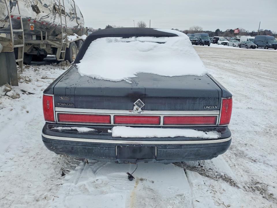 75085045 :رقم المزاد ، 1LNLM81W8SY729429 vin ، 1995 Lincoln Town Car مزاد بيع