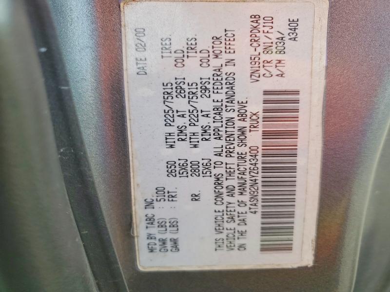 79269335 :رقم المزاد ، 4TASN92N4YZ643400 vin ، 2000 Toyota Tacoma مزاد بيع