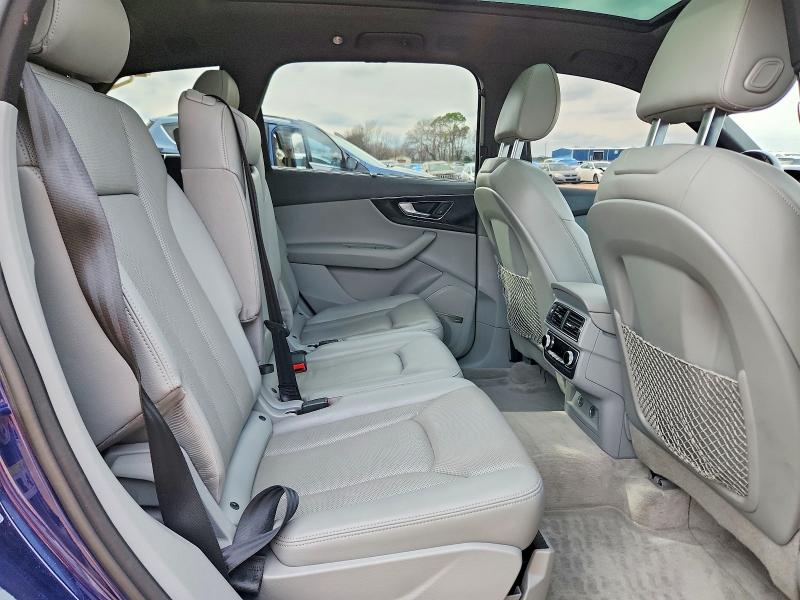 77915545 :رقم المزاد ، WA1VAAF73KD043959 vin ، 2019 Audi Q7 مزاد بيع