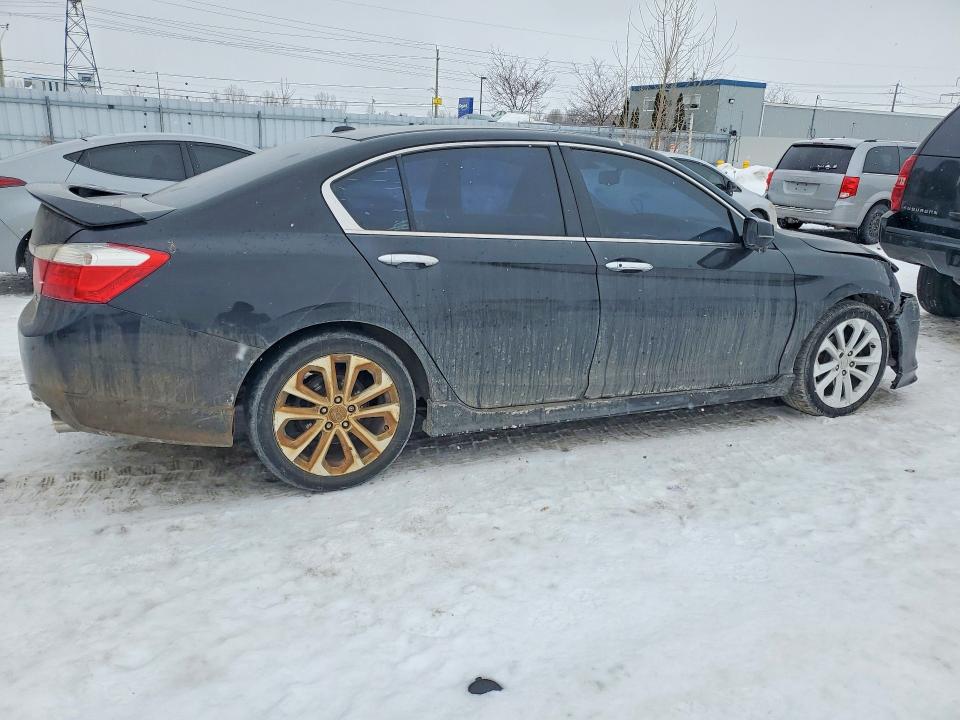 76800165 :رقم المزاد ، 1HGCR3F92FA801625 vin ، 2015 Honda Accord مزاد بيع