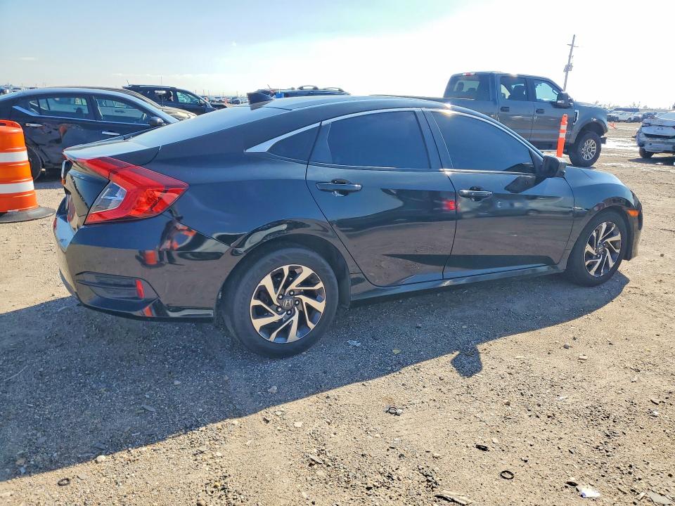 Aukcja sprzedaży 2018 Honda Civic, vin: 2HGFC2F77JH583909, numer aukcji: 77555555