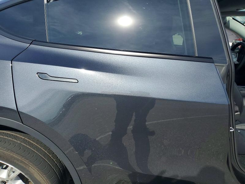 77579235 :رقم المزاد ، 7SAYGDED1RF051266 vin ، 2024 Tesla Model Y مزاد بيع