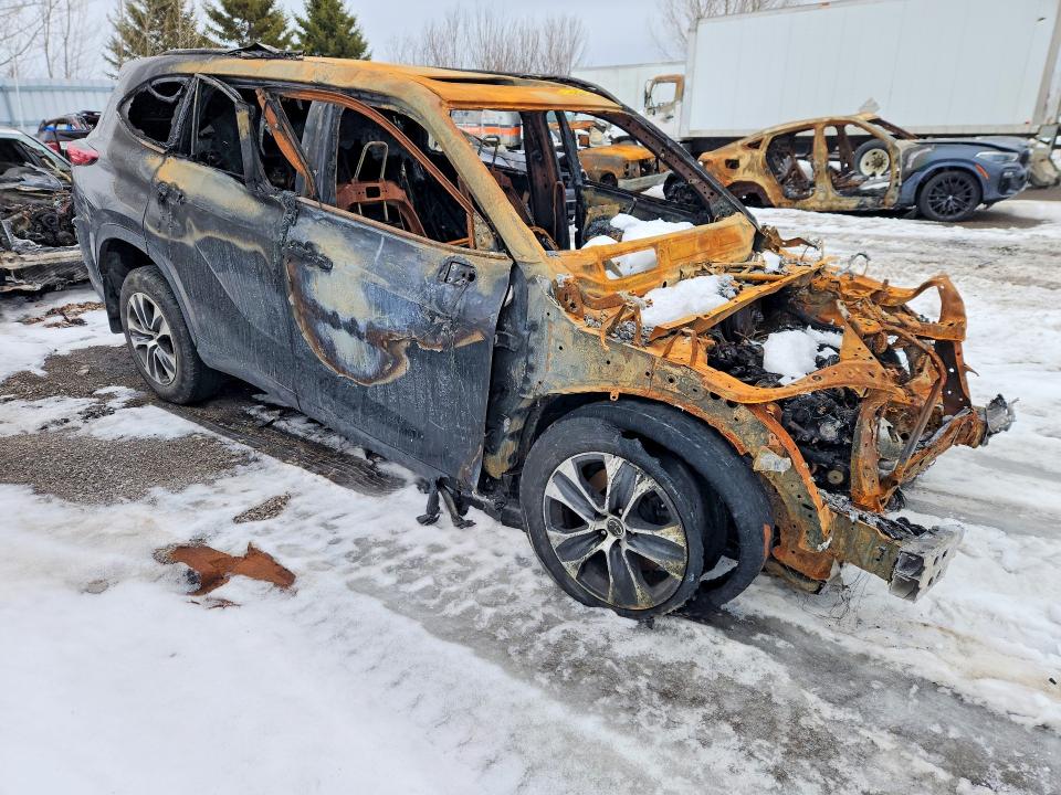 Продажа на аукционе авто 2020 Toyota Highlander, vin: 5TDGZRBHXLS034931, номер лота: 78220295