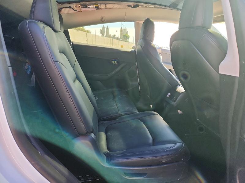 76213165 :رقم المزاد ، 7SAYGAEE3NF492835 vin ، 2022 Tesla Model Y مزاد بيع