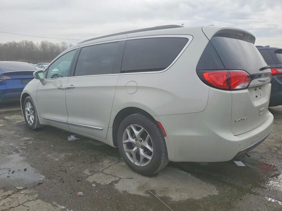 76319645 :رقم المزاد ، 2C4RC1BG9HR560759 vin ، 2017 Chrysler Pacifica مزاد بيع